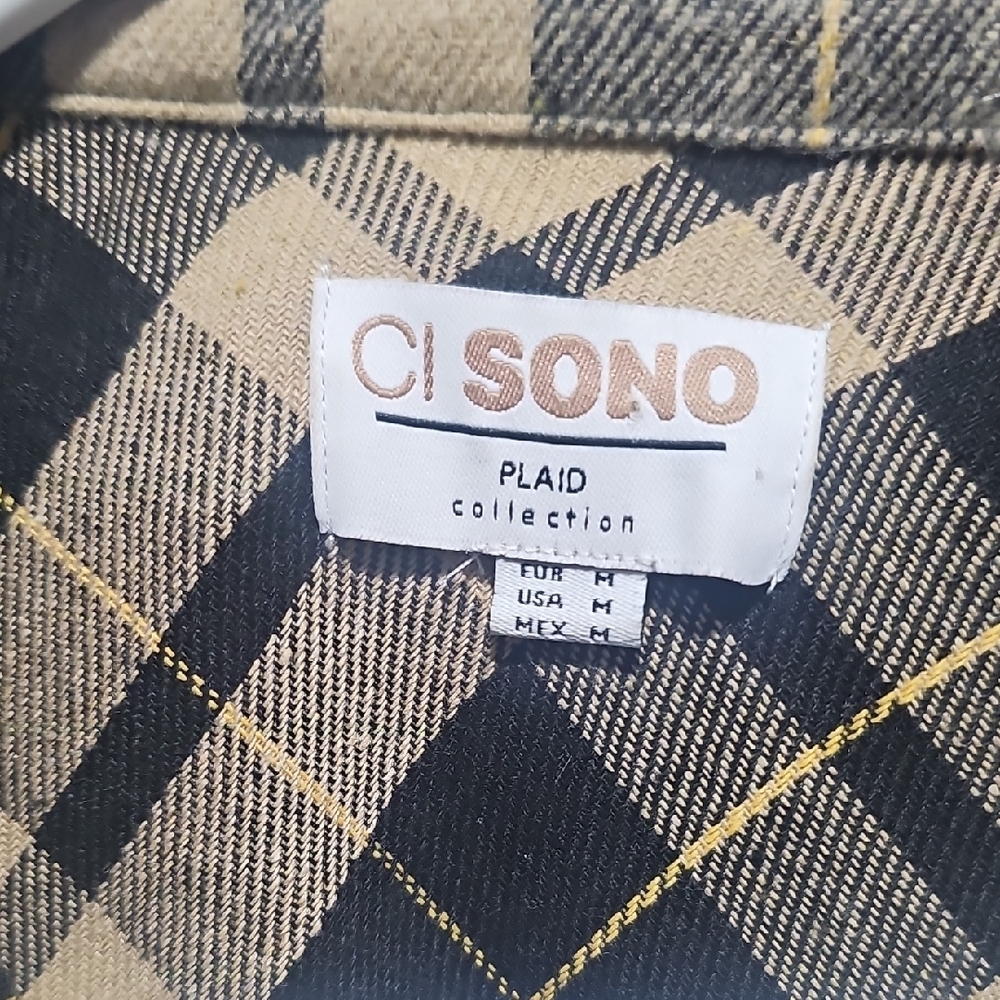 Ci Sono Black and Cream Cropped Plaid Top - Picture 2 of 5